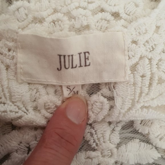 Julie White Embroidered  Sleeveless Top Size S/M - Picture 4 of 15